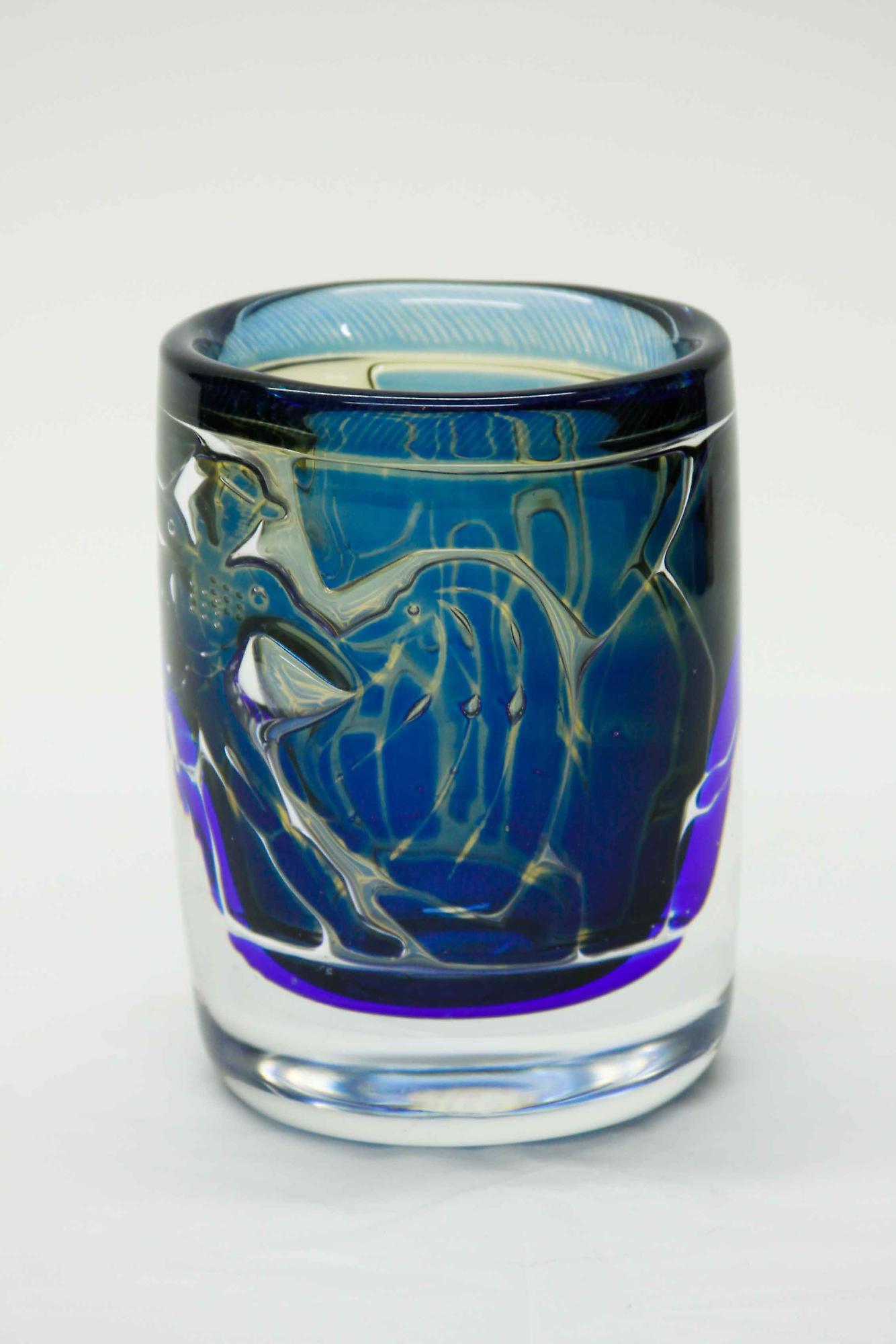 Orrefors Ariel Bullfighter Vase 3