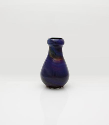 Tiffany Favrile Glass <br> Reactive Cabinet Vase 1