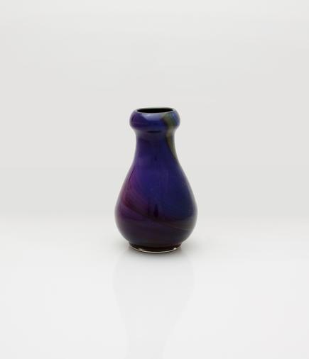 Tiffany Favrile Glass <br> Reactive Cabinet Vase 3