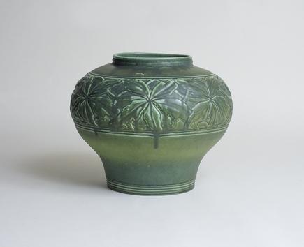 Tiffany Favrile Pottery Vase with Chestnut Leaves 1