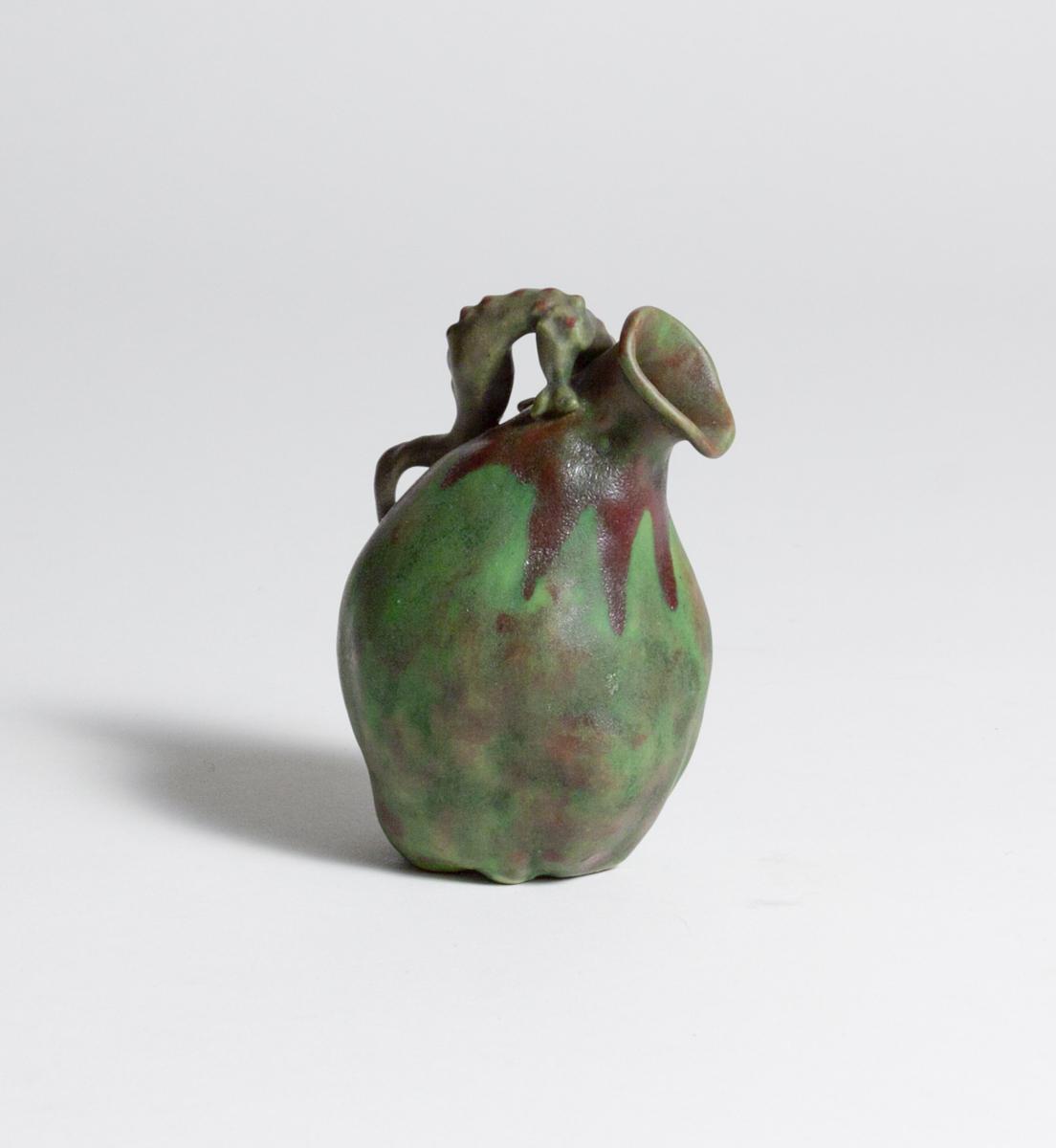 Géo Wagner Gourd Vase with Dragon 2