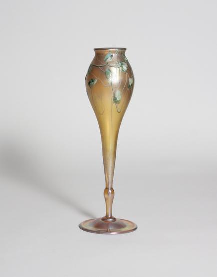 Tiffany Favrile Glass Intaglio Flower Form Vase 3