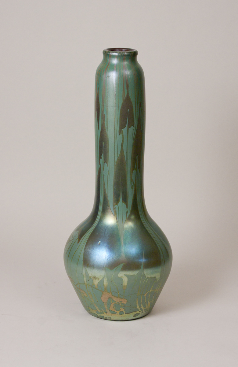 Tiffany Favrile Glass Monumental Vase with Leaf and Vine Decoration 1