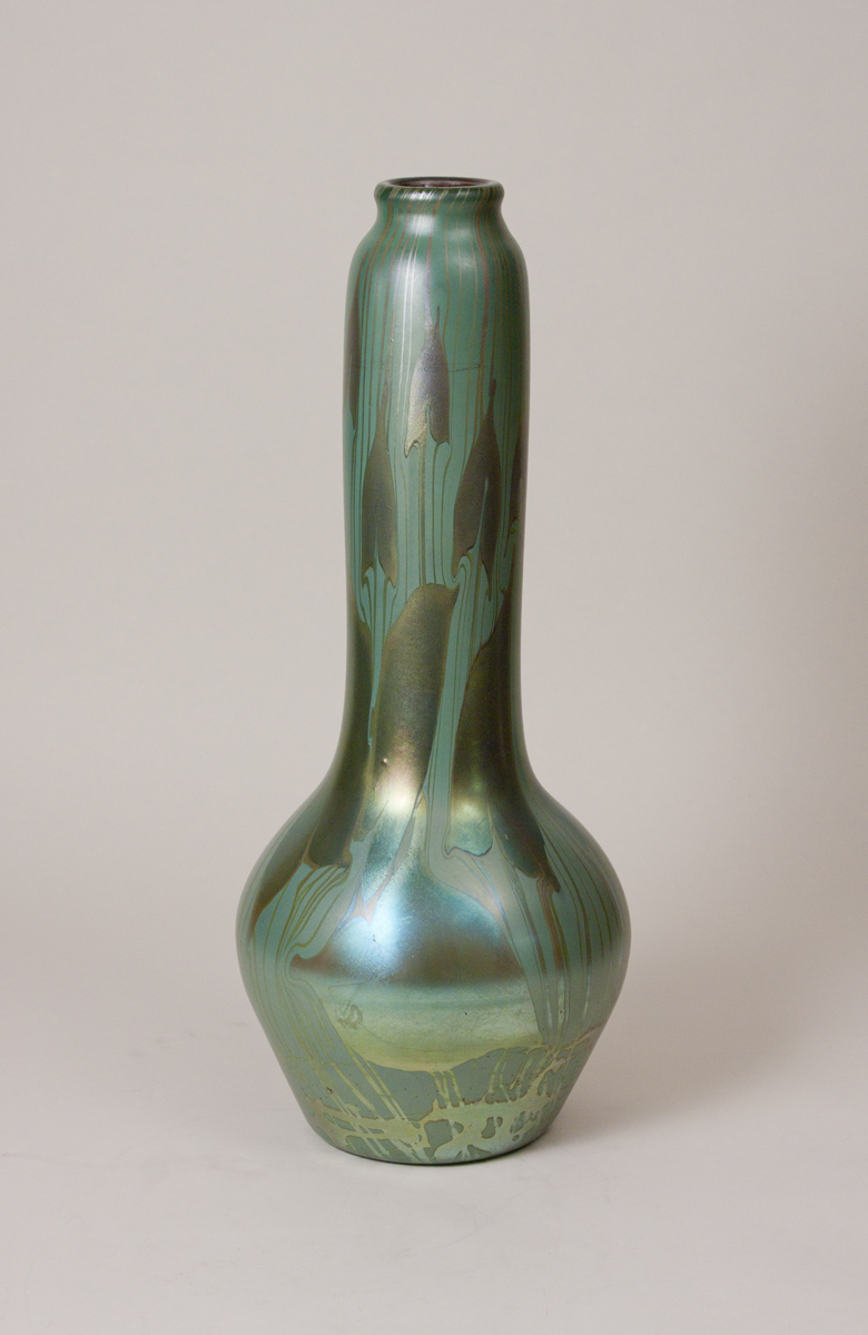 Tiffany Favrile Glass Monumental Vase with Leaf and Vine Decoration 2
