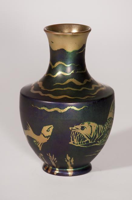 Zsolnay <br>Iridescent Vase 1