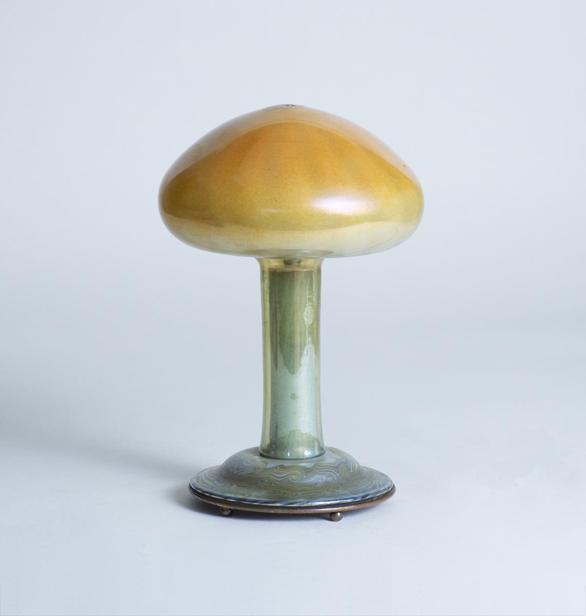 Tiffany Studios Favrile Glass 'Mushroom' Lamp 1