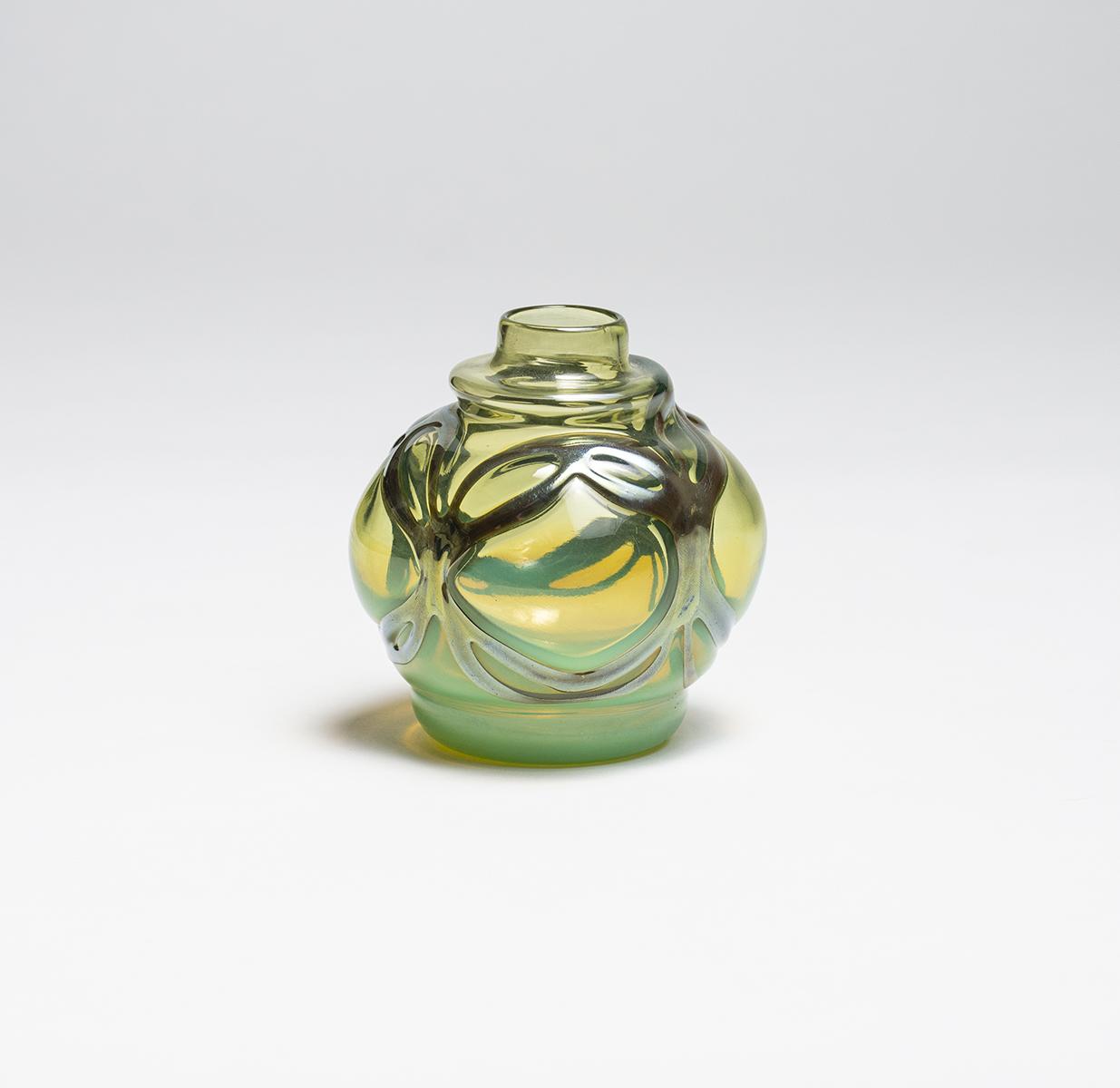 Tiffany Favrile Glass Early Cabinet Vase 1