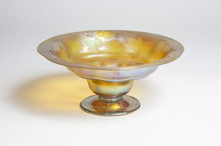 Tiffany Favrile Glass Large Engraved Center Bowl 2
