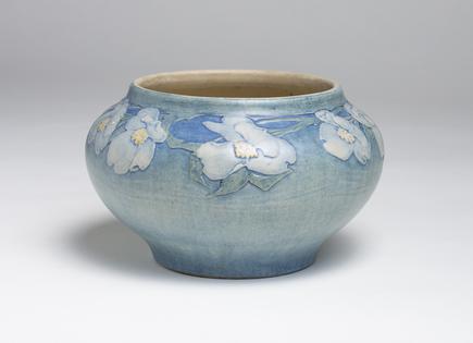 Sadie Irvine for Newcomb Pottery Dogwood Vase 2
