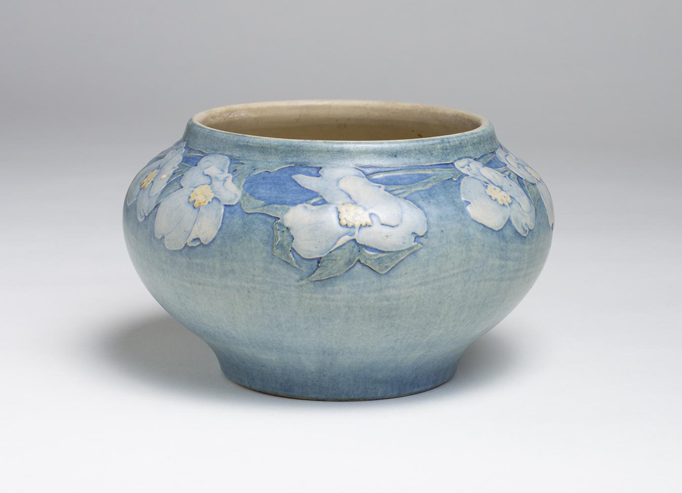 Sadie Irvine for Newcomb Pottery Dogwood Vase 2