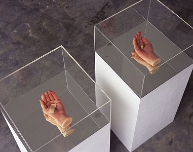 <i>Second Hand Daily Exchange, </i>2006
Wax hands
20 x 10 x 10 cm