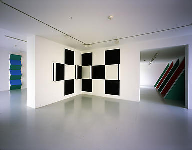 Daniel Buren
Photo-souvenir: <i>New Situated Works</i>, Lisson Gallery, 29 & 52-54 Bell Street, 18th May 2007 - 23rd June 2007, detail