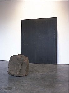 <i>Relatum, </i>1979-96
Iron and Stone
240 x 200.5 x 270 cm