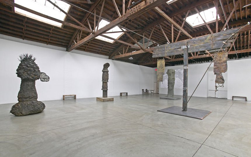 <i>Photo by: Tom Powel</i>