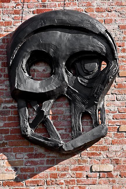 <i>Untitled</i>, 2010
bronze
62 x 46 x 9 inches