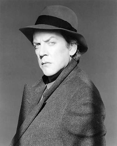 <i>Donald Sutherland</i>, 1983