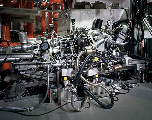 <b>Grazing-Incidence-Spectometer
Max Planck IPP, Garching</b>, 2010 Image