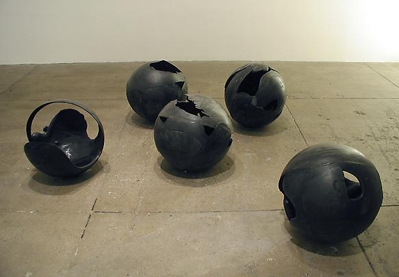 Installation view:
<b>Multiple Pourings (1)</b>, 2003 Image