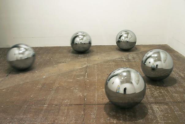 JEPPE HEIN
<b>Continuity Reflecting Space</b>, 2003 Image
