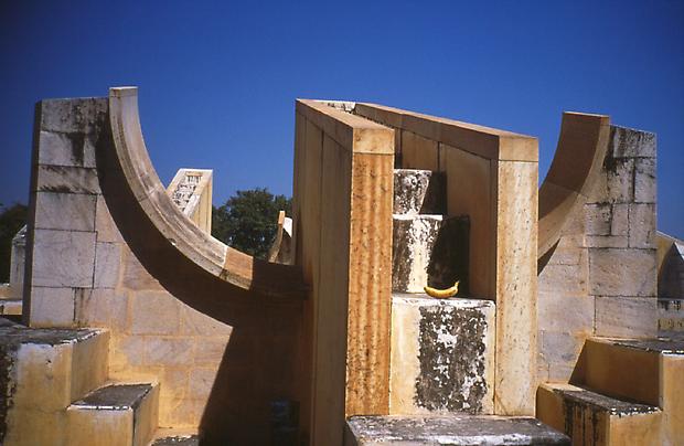 GABRIEL OROZCO
<b>Sundial Banana</b>, 1995 Image