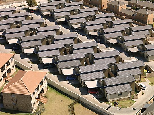 <b>Cluster housing and a northwest family picnic. 14 August 2009</b> Image