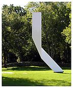 <i>Untitled</i>
2005
Painted stainless steel and aluminum
26 x 16 x 6 feet; 8 x 5 x 2 meters