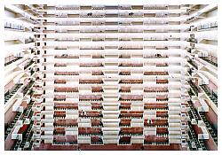 <i>Atlanta</i>
1996
C-print
74 x 102 1/2 inches; 188 x 259 cm