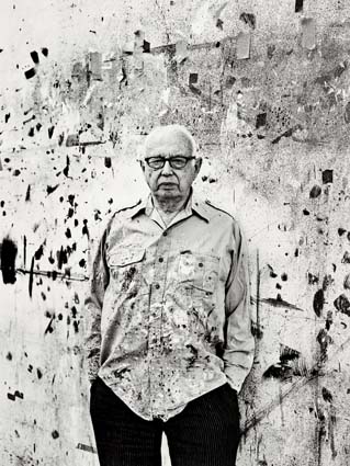 Ellsworth Kelly, photographed by Sebastian Kim.
More images of the artist and his work, along with an interview by Gwyneth Paltrow, can be seen <a href="http://www.interviewmagazine.com/art/ellsworth-kelly/#">here.<http://www.interviewmagazine.com/art/ellsworth-kelly/#> </a>