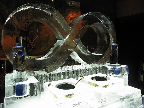 Inifinity Sign Sculpture with Caviar Base
New York, NY