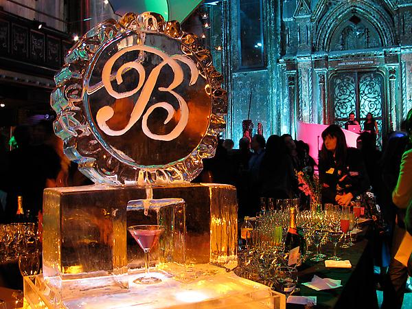 Monogram Luge (Ornate Frame)