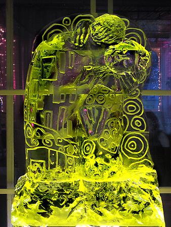 Kiss by Gustav Klimt
Puck Building, NY