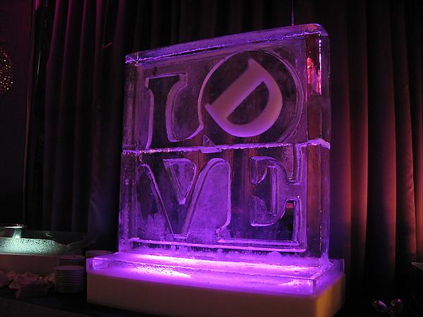 LOVE Frame Sculpture
Cipriani 42nd, NY