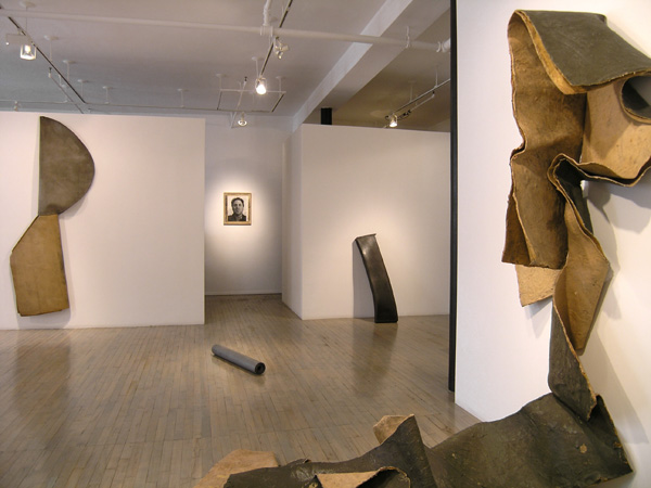 Installation: Richard Serra: Sculptures from 1967 and 1968<br />15 January - 28 February 2004<br />
