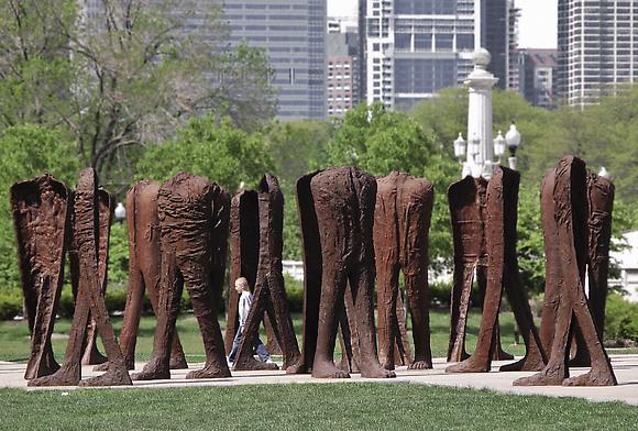 Agora, 2006
Permanent installation of 106 cast iron figures, each approximately 9 feet tall. Installed in Grant Park, Chicago.