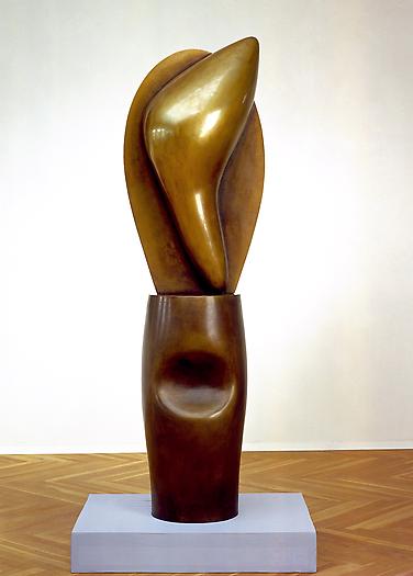 Jean Arp
Musenäule, 1965
Bronze
73 1/2 x 20 3/4 x 18 1/2 in.
186.7 x 52.7 x 47 cm