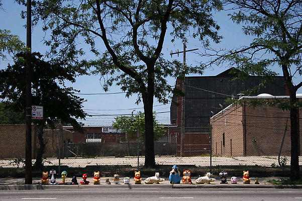 Liza Berkoff
Curbside, 2006
c-print
28 X 42 Inches Image