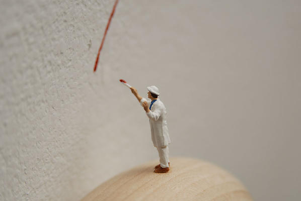 Liliana Porter
Painter (with white hat)
wooden base, metal figurine, pain on wall
3 x 3 x 2 inches Image
