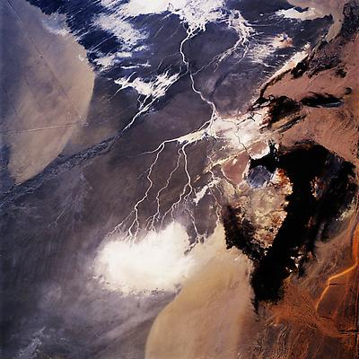Lake Project #18, 2002
C-print
29 x 29 inches, unframed
40 x 40 inches, framed
Edition six of ten Image