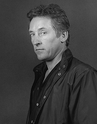 Ed Ruscha, 1984
gelatin silver print
image: 19 1/8 x 15 3/16 inches 
(48.7 x 38.6 cm)
paper: 20 x 16 inches 
(50.8 x 40.6 cm)
edition of 10 with 2 APs
MAP-1366