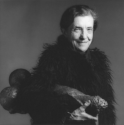 Louise Bourgeois, 1982
gelatin silver print
image: 15 1/8 x 15 1/8 inches 
(38.4 x 38.4 cm)
paper: 20 x 16 inches 
(50.8 x 40.6 cm)
edition of 10 with 2 APs 
MAP-925