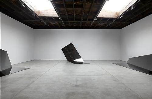 IRAN do ESPÍRITO SANTO
Installation view of SWITCH 
at Sean Kelly Gallery, New York
March 21 - April 28, 2012
Photo: Jason Wyche, New York