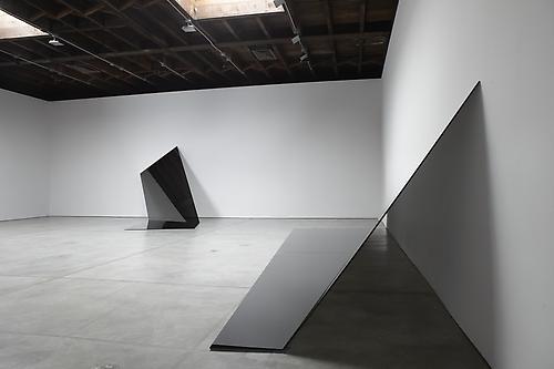 IRAN do ESPÍRITO SANTO
Installation view of SWITCH 
at Sean Kelly Gallery, New York
March 21 - April 28, 2012
Photo: Jason Wyche, New York