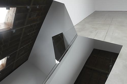IRAN do ESPÍRITO SANTO
Installation view of SWITCH
at Sean Kelly Gallery, New York
March 21 - April 28, 2012
Photo: Jason Wyche, New York