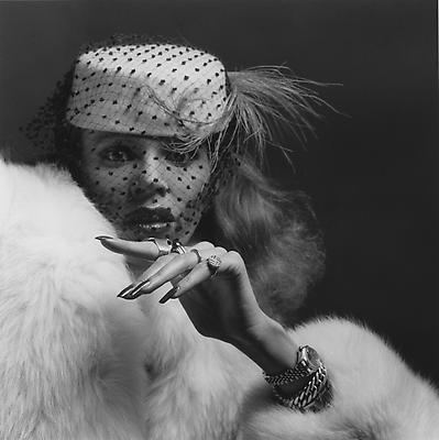 Aira, 1979
gelatin silver print
image: 13 7/8 x 13 7/8 inches (35 x 35 cm) 
paper: 20 x 16 inches (51x 41 cm)
edition of 10 with 2 APs
MAP-226
Selected by South Carolina participant