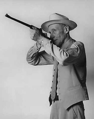 William Burroughs, 1981
gelatin silver print
image: 19 x 15 inches (48.3 x 38.1 cm)
paper: 20 x 16 inches (51x 41 cm)
edition of 10 with 2 APs
MAP-606
Selected by Arizona participant