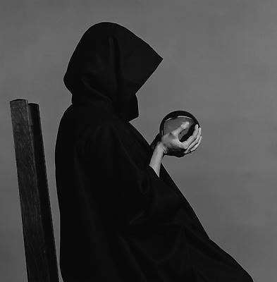Lisa Lyon, 1982
gelatin silver print
image: 15 3/16 x 15 3/16 inches (38.6 x 38.6 cm)
paper: 20 x 16 inches (50.8 x 40.6 cm)
edition of 10 with 2 APs
MAP-713
Selected by West Virginia participant