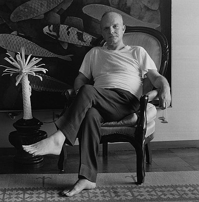 Truman Capote, 1981
gelatin silver print
image: 15 1/4 x 15 1/4 inches 
(38.7 x 38.7 cm)
paper: 20 x 16 inches 
(51x 41 cm)
edition of 10 with 2 APs
MAP-1099