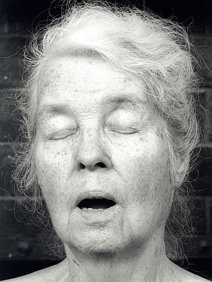 Alice Neel, 1984
gelatin silver print
image: 19 x 15 1/8 inches 
(48.2 x 38.6 cm)
paper: 20 x 16 inches 
(50.8 x 40.6 cm)
edition of 10 with 2 APs
MAP-1444