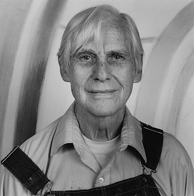 Willem de Kooning, 1986
gelatin silver print
image: 19 1/4 x 19 1/4 inches 
(48.9 x 48.9 cm)
paper: 24 x 20 inches 
(61 x 50.8 cm)
edition of 10 with 2 APs
MAP-1629