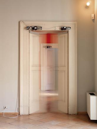 Zero
2009
Galleria Vistamare, Pescara
installation view
mixed media installation
40 timer controlled, automatism, doors, windows